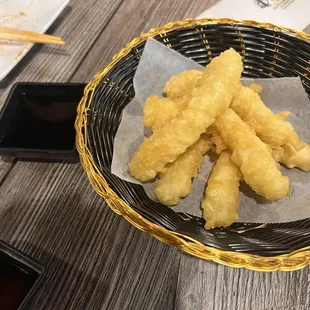 Calamari tempura. 5 big pieces. It was bland for me.