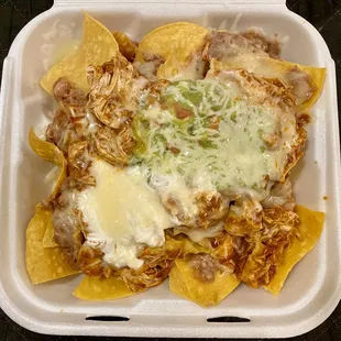 NACHOS El GRANDE with CHICKEN MEXICANO