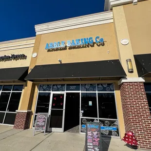 Store front in shopping complex