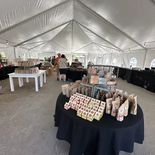 So many apple things to buy!