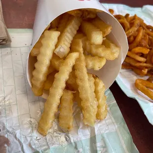 Crinkle cut fries