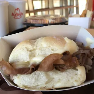 Jalapeño Roast Beef Slider