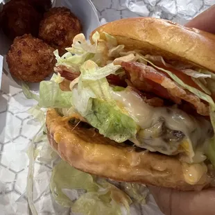 Bacon burger with mac and cheese bites