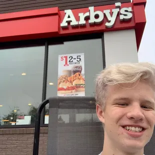 Ayee free arbyssss here at opening