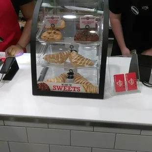 interior, donuts