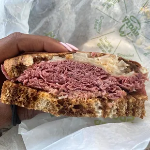 Cold un-toasted Rubin! How do you mess up this simply made sandwich!?!?