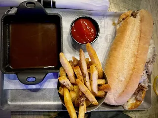 Dickey Shea's Smoke 'N Pour