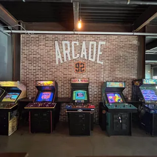 Retro arcade games from the 70s, 80s and 90s!