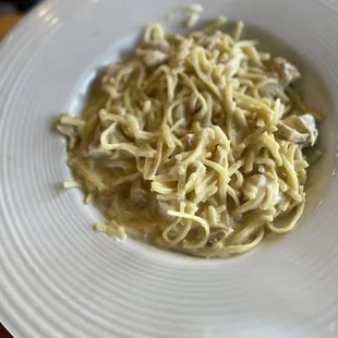 fettuccine Alfredo with chicken