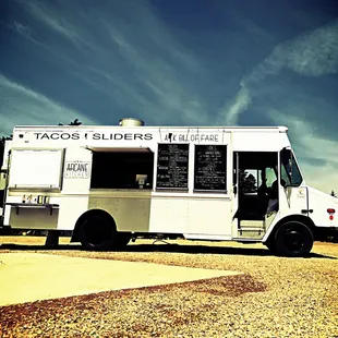 a taco's sliders truck
