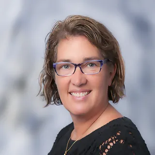 Lynn R.