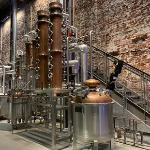 Distilling machinery
