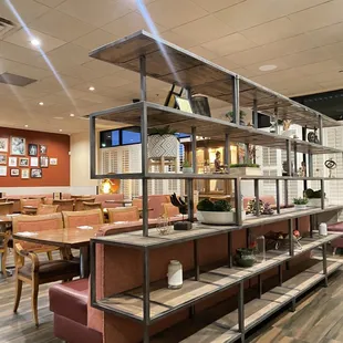 sushi and sashimi, interior