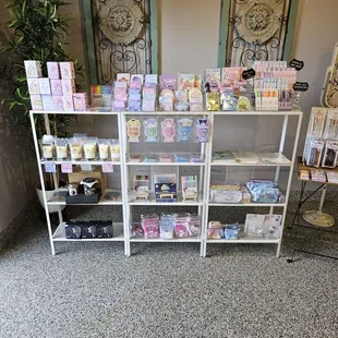 Teas on left, Post-it note pads and writing pens