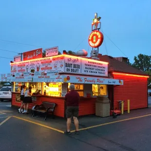 outside, pizza
