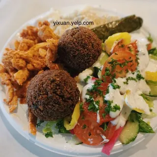 Lebanese Plate with Meat