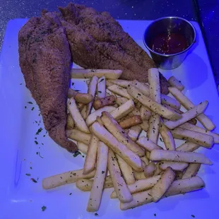 Catfish &amp; French fries