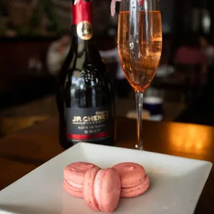 Arely&apos;s is donating 50% of pink French Macaroons + Cotton Candy Mimosas this October to fight breast cancer!