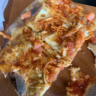 Buffalo chicken flatbread