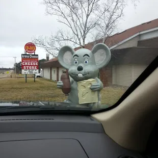 This giant mouse is such a huge part of my childhood! Squeakiest curds I've ever had!!