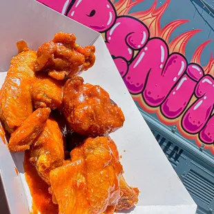 fried chicken wings, bbq wings, poultry, chicken wings and fried chicken, bbq chicken, fried chicken, chicken wings, food, chicken