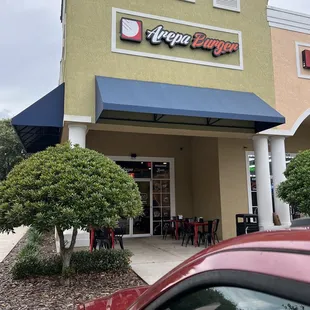 ramen and noodles, outside