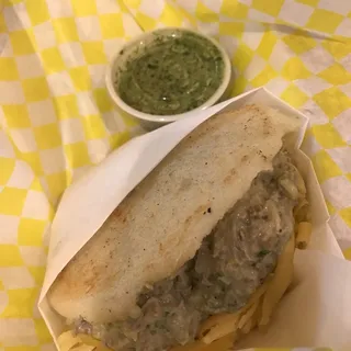 Reina Pepiada Arepa