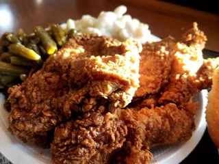 Connie's Chicken