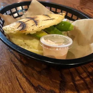 Arepa De la casa with picante