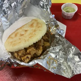 Arepa Choripollo