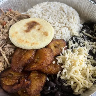 Pabellon Criollo (National Dish).