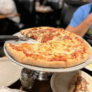 Too much sauce (we didn&apos;t ask for it).