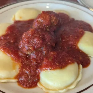 Fresh Cheese Ravioli, 2 Meatballs (or an Italian sausage link) Soup/Salad and rolls incl $16.95.  Excellent!