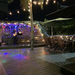 live music, and wonderful big outside seating!