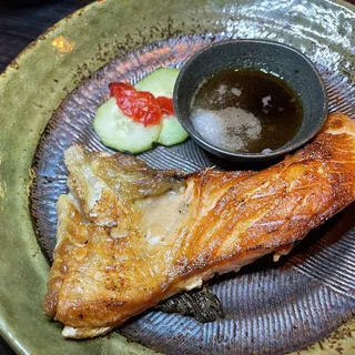 Salmon Collar