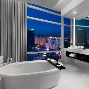 Sky Suites One Bedroom Penthouse - Strip View