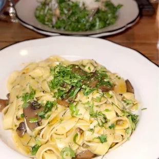 FETTUCCINE WITH WILD MUSHROOMS AND TRUFFLE OIL