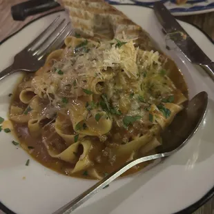 TAGLIATTELLE WITH BOLOGNESE