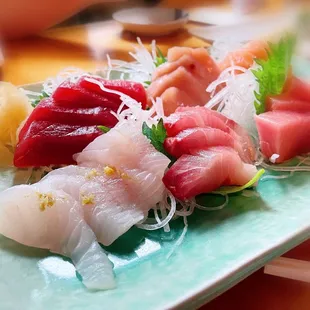 Combo Plate Sashimi.