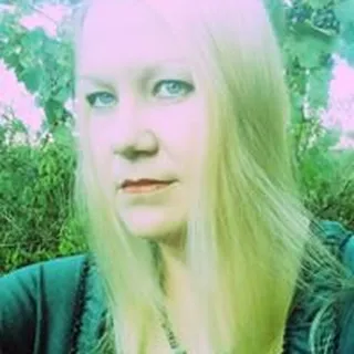 Amanda F.