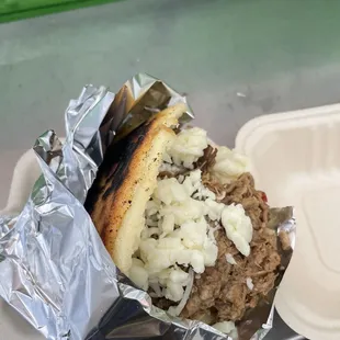 Pernil arepa
