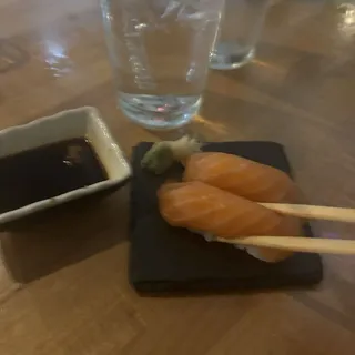 Nigiri Salmon