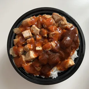 Chicken bowl with diablo sauce and teriyaki