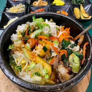 Dolsot bibimbop