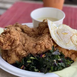 food, fried chicken wings, poultry, bbq wings, chicken wings, fried chicken, bbq chicken, chicken wings and fried chicken, chicken