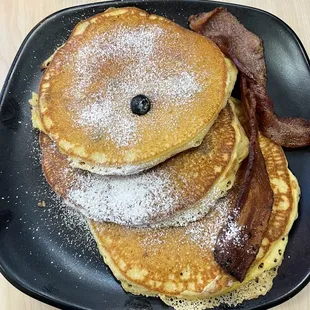 Blueberry Bangin&apos; Pancake Breakfast