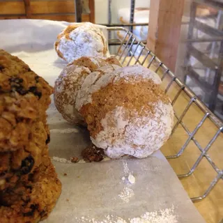 Ricciarelli*