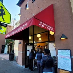 Arizmendi for pizza and baked goods on 12/18/22