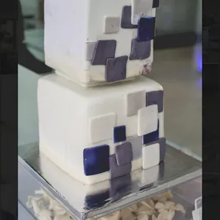 wedding cake fail- Ritzy Cakes