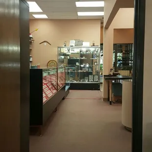 Spacious Lobby, lots of rare coins and collectibles